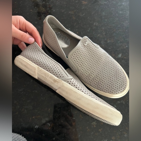 Michael Kors Slides - Picture 2 of 4